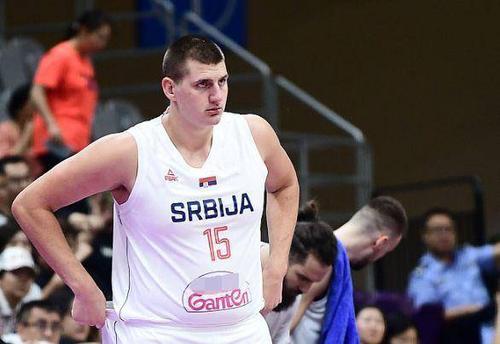 来自转会市场的报道：众所周知，皇家马德里的门将卢...（据转会市场消息：皇马门将卢…的情况早已人尽皆知）