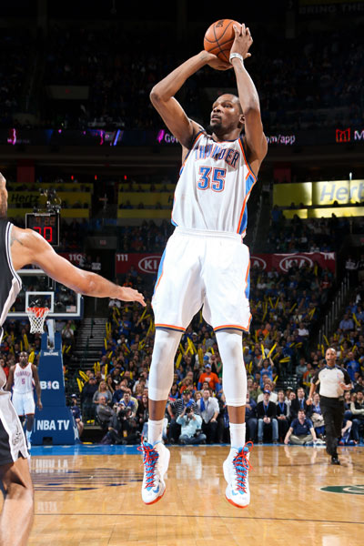 每体：库尔图瓦效力马竞时巴萨想签他，提交到技术部门后被否决（每体：库尔图瓦在马竞期间巴萨曾想引进，但经技术部门评估后被否决）