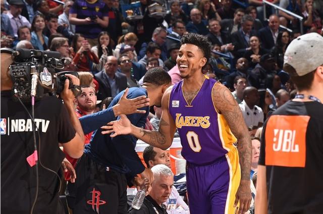 差距明显！勇士替补合砍47分，骑士替补仅13分（替补火力悬殊：勇士47分，骑士仅13分）