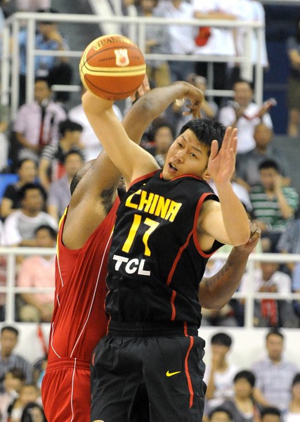 川崎前锋官方：效力10年的40岁韩国前国门郑成龙将自由身离队（川崎前锋官宣：40岁韩国前国门郑成龙十年效力后将以自由身离队）