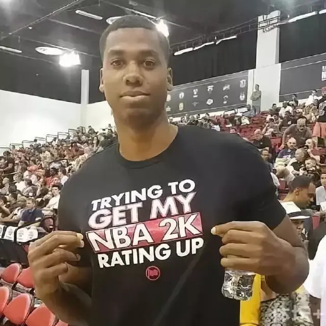 土媒：罗马和米兰都对费内巴切前锋恩-内斯里感兴趣（土耳其媒体称：罗马与米兰均有意引进费内巴切前锋恩-内斯里）