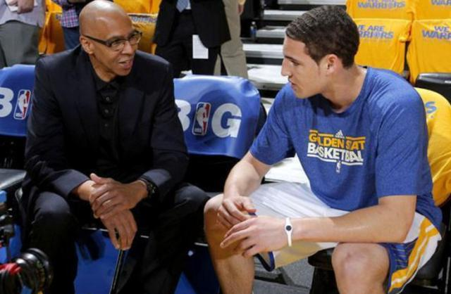 太精致了！赖斯：我会敷眼膜，离开酒店参加比赛前会喷香水（精致到离谱！赖斯自曝赛前仪式：敷眼膜，出酒店前必喷香水）