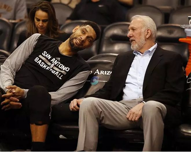 半场战报：莱切2-0都灵，班达建功，拉萨纳-库利巴利破门（半场快讯：莱切2-0领先都灵，班达、拉萨纳-库利巴利相继破门）