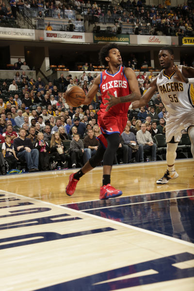 卢卡浓眉大交易后，湖人35胜17负&独行侠仅18胜33负（卢卡-浓眉重磅交易后：湖人35胜17负，独行侠仅18胜33负）